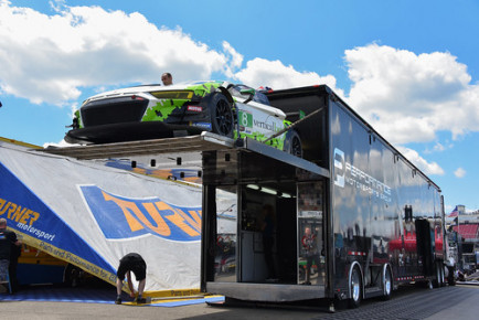 Photo: Starworks Motorsport, Sideline Sports Photography