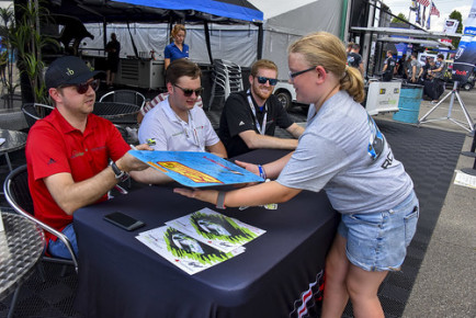 Photo: Starworks Motorsport, Sideline Sports Photography